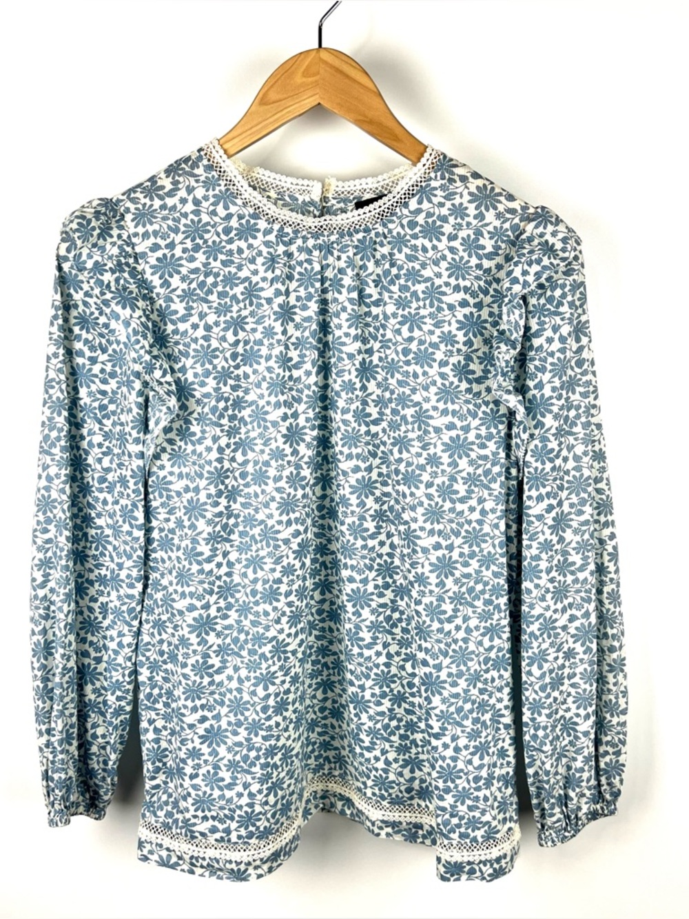 J. Crew Floral Lace Trim Long Sleeve Blouse 100% Cotton Blue White 2020 Size XS